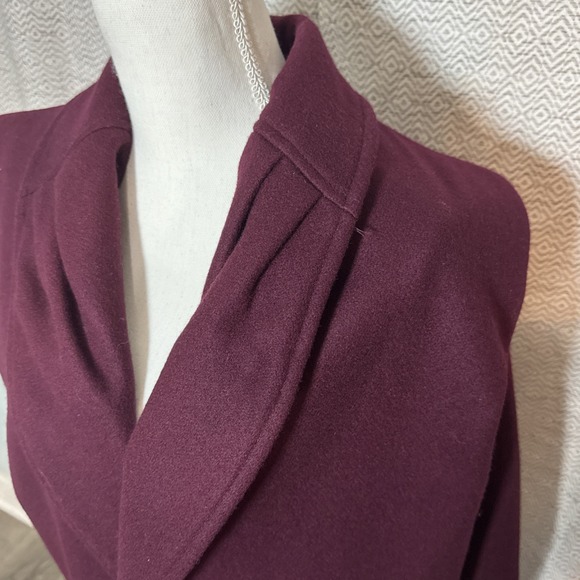 Donnybrook Maroon Long Wool Peacoat Gold Lion Buttons Size 12 Paisley Liner - Picture 4 of 13